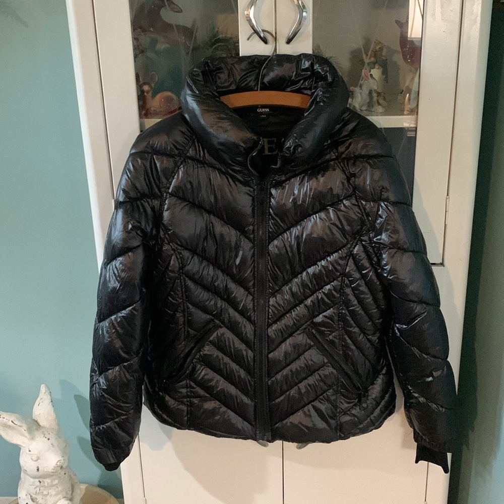 Guess sz L puffer coat euc
